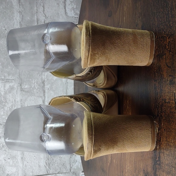 Prima Tooled Faux Leather Platform Heels - Picture 5 of 11